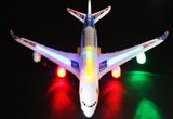 Letadlo Airbus A380 s hudbou a světlem
