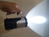 Kempinková lucerna se solárním panelem