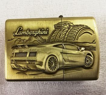 Benzínový zapalovač Lamborghini