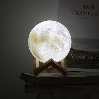 Dobíjecí měsíční noční lampa 3D